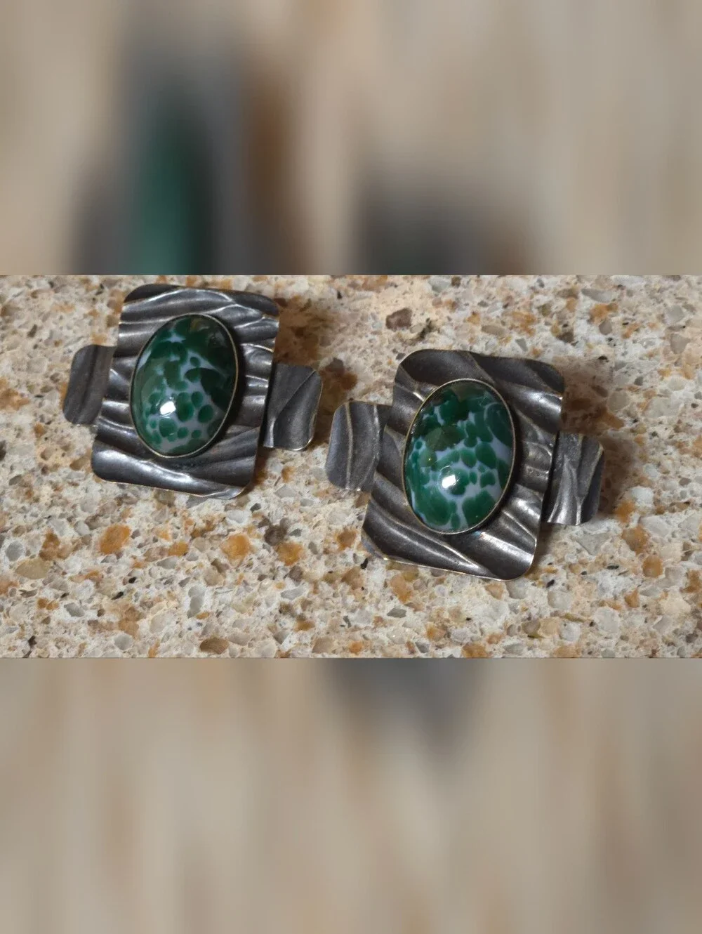 Kate Hines Green Stone Vintage-Style Women’s Vlip On Earrings